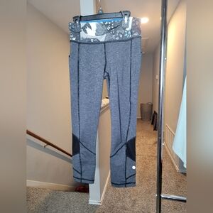 🍋 Lululemon Crop Leggings Size 4 (23-24" inseam)
